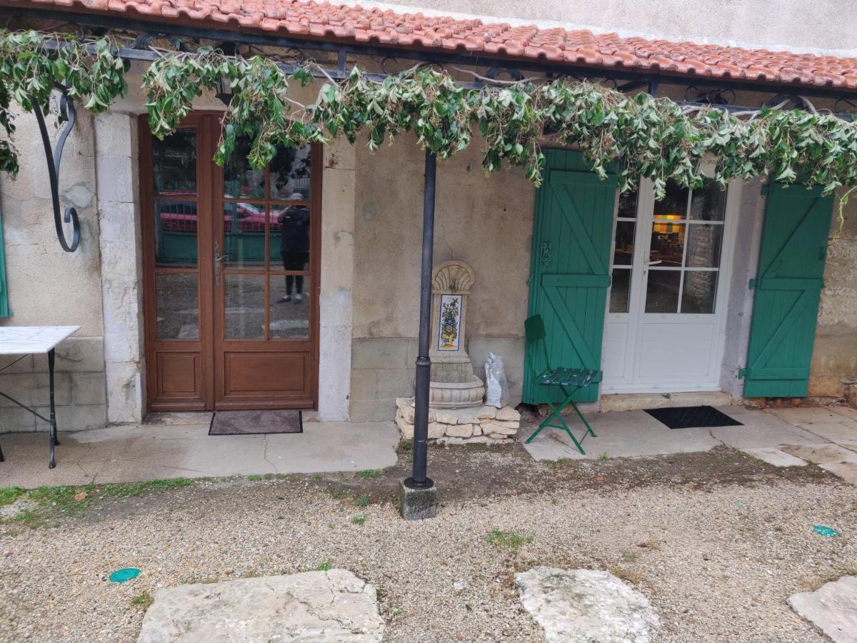 Blars Le Logis De Lou Bed & Breakfast エクステリア 写真